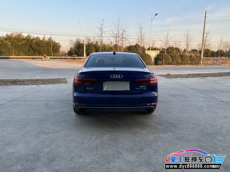 17年奥迪A4L轿车抵押车出售