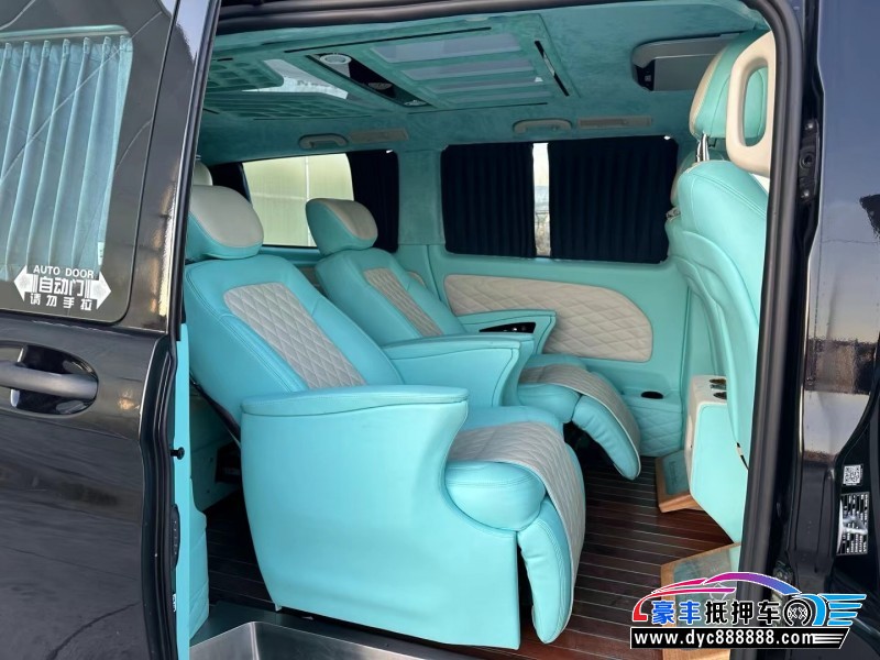 19年奔驰威霆轿车抵押车出售