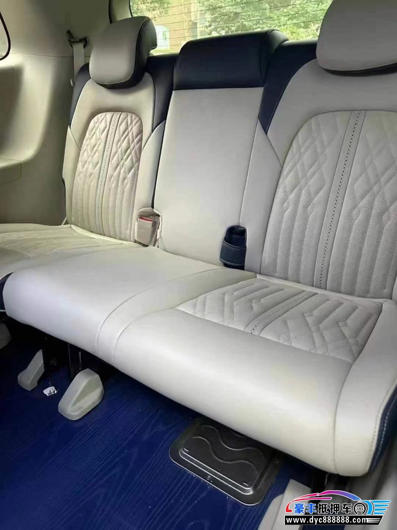 23年别克GL8轿车抵押车出售