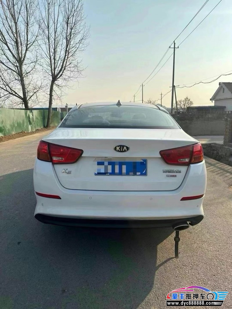 19年起亚K5轿车抵押车出售