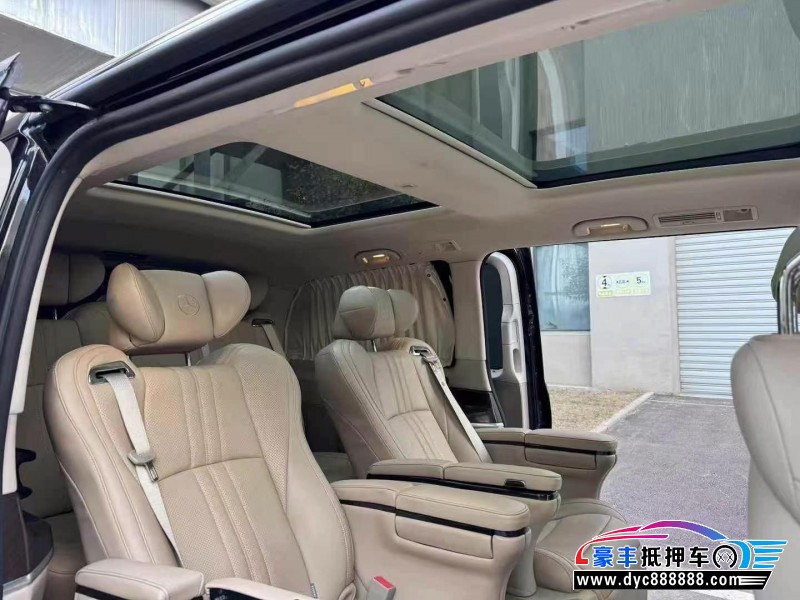 21年奔驰V轿车抵押车出售