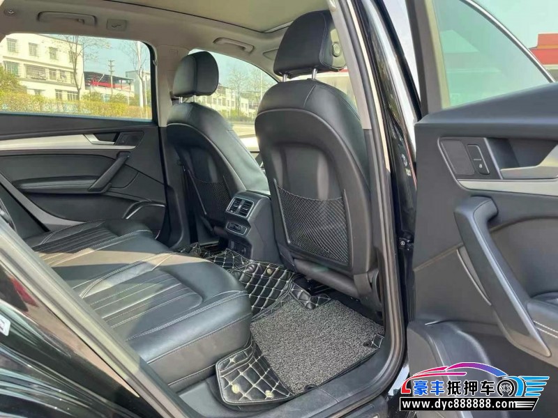 21年奥迪Q5轿车抵押车出售