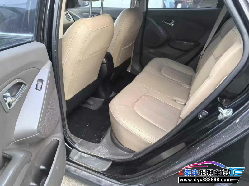 13年现代ix35SUV抵押车出售