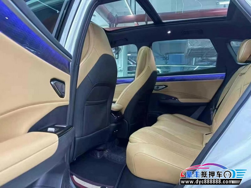 24年吉利银河L7轿车抵押车出售