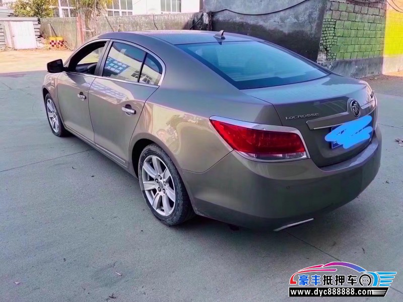 11年别克君越轿车抵押车出售