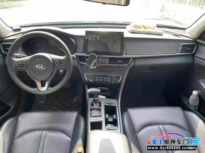 17年起亚K5轿车抵押车出售