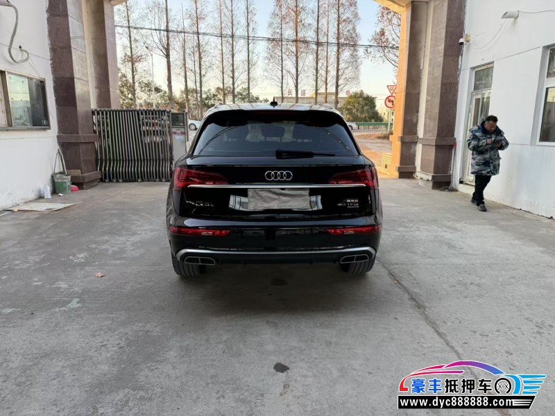 21年奥迪Q5轿车抵押车出售