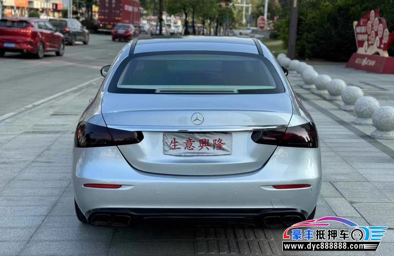 22年奔驰E轿车抵押车出售