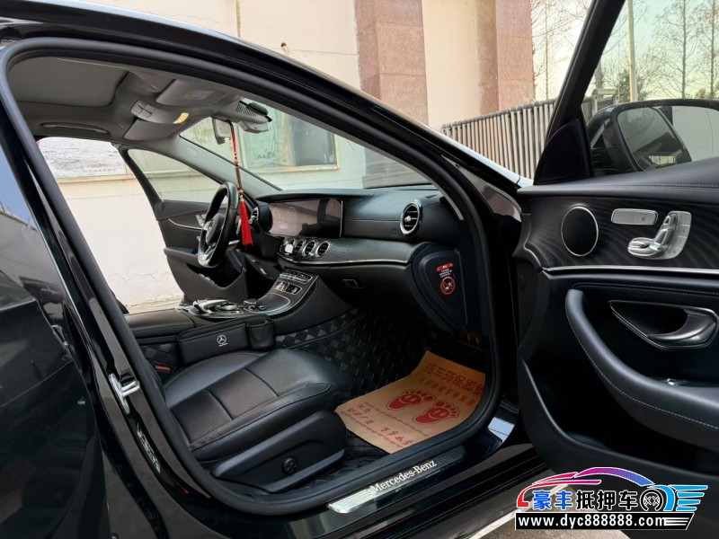 18年奔驰E轿车抵押车出售