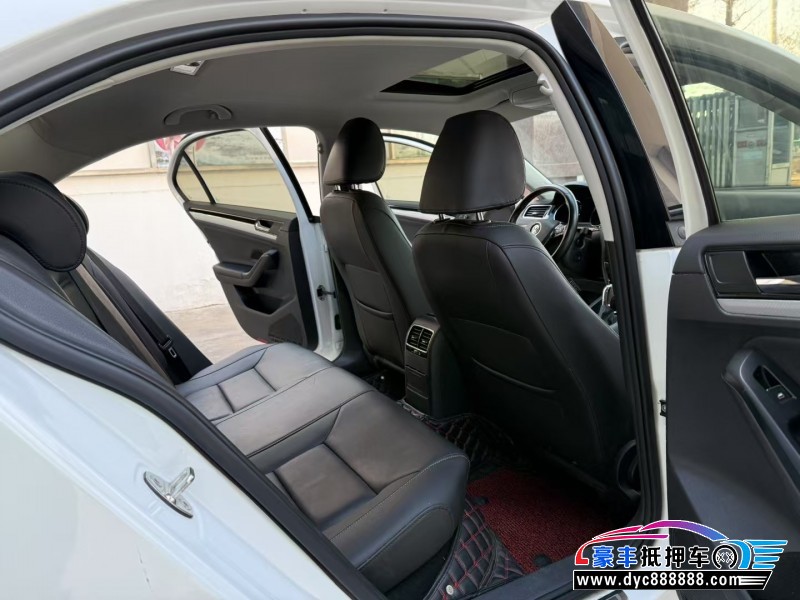 18年大众速腾轿车抵押车出售