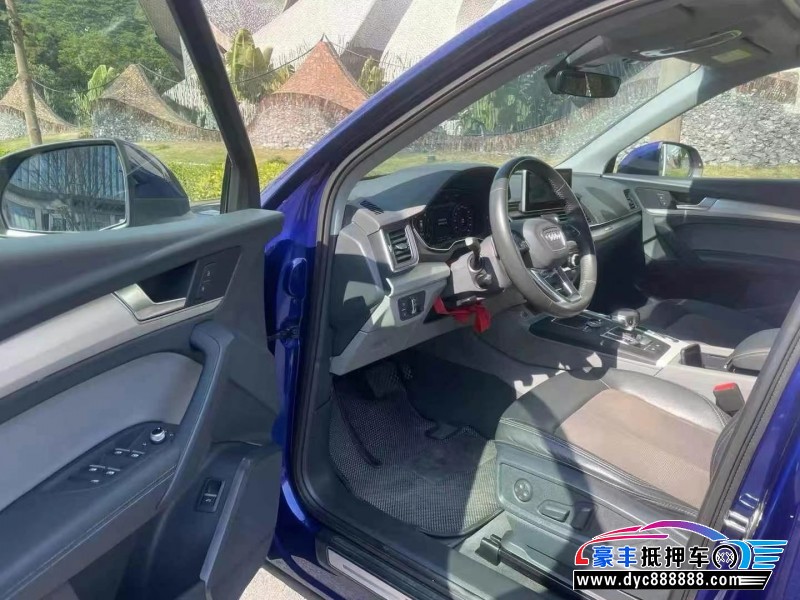 19年奥迪Q5轿车抵押车出售