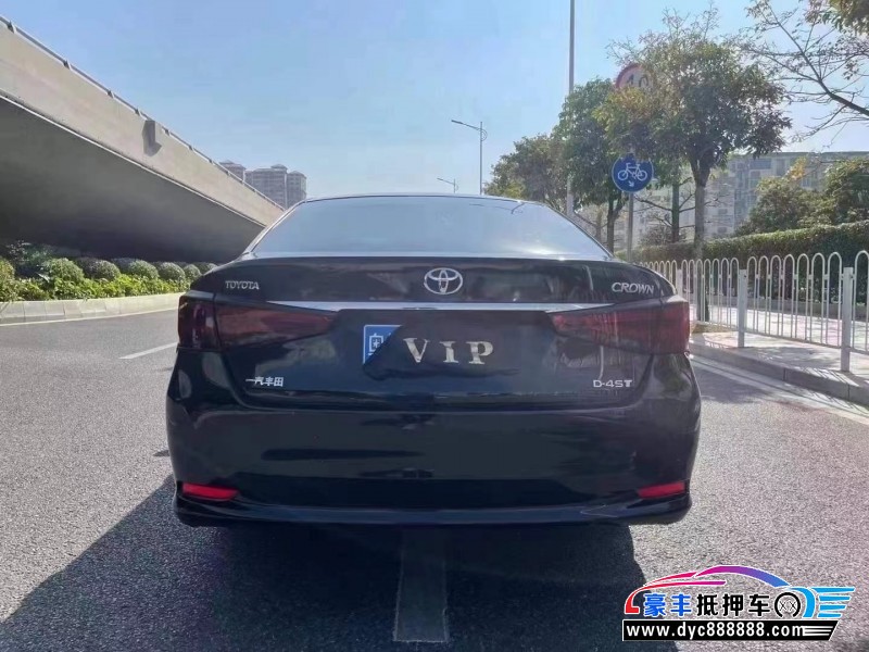 16年丰田皇冠轿车抵押车出售