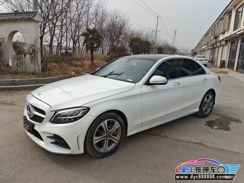 19年奔驰C轿车抵押车出售