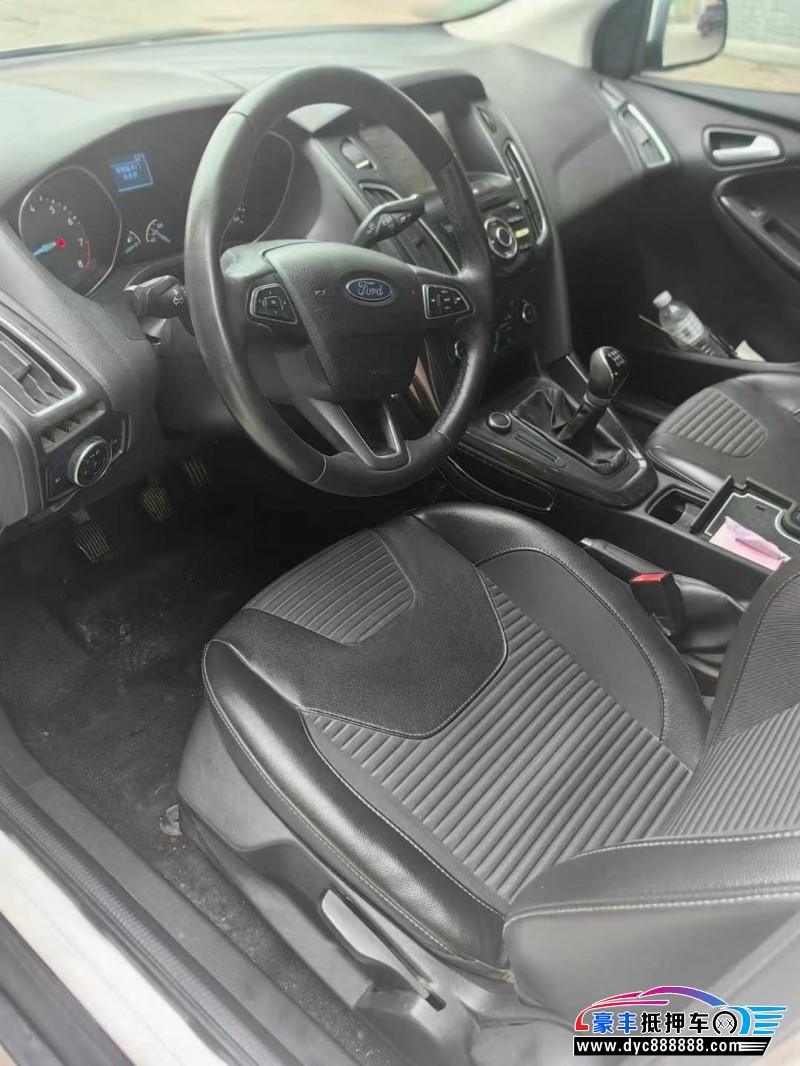 17年福特福克斯轿车抵押车出售