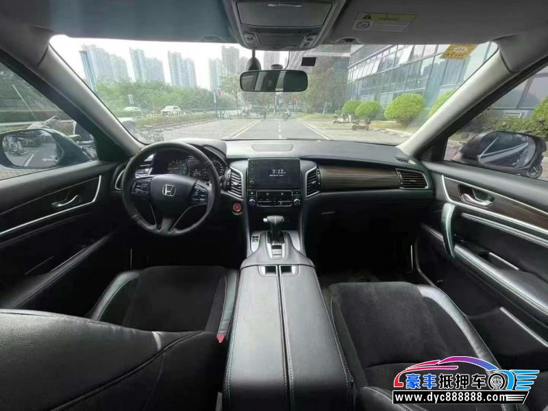 18年本田冠道轿车抵押车出售