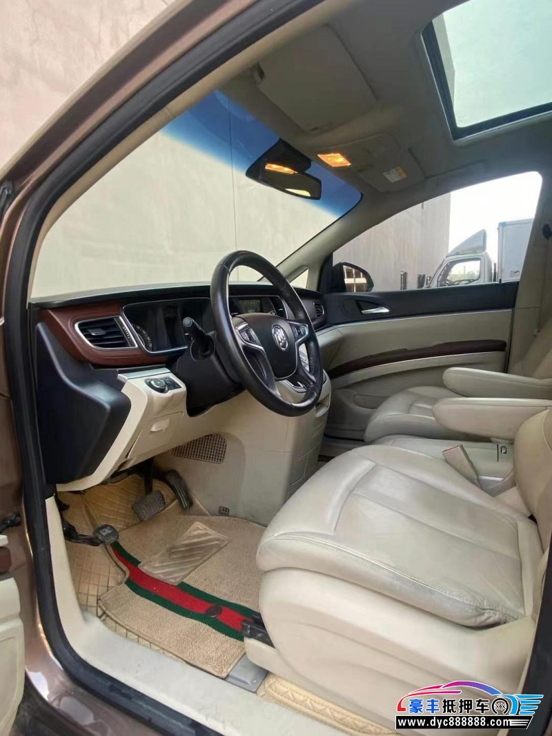 20年别克GL8轿车抵押车出售