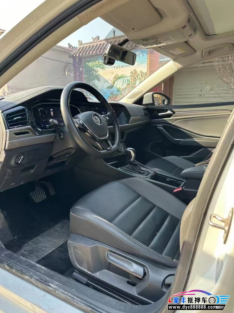 21年大众速腾轿车抵押车出售