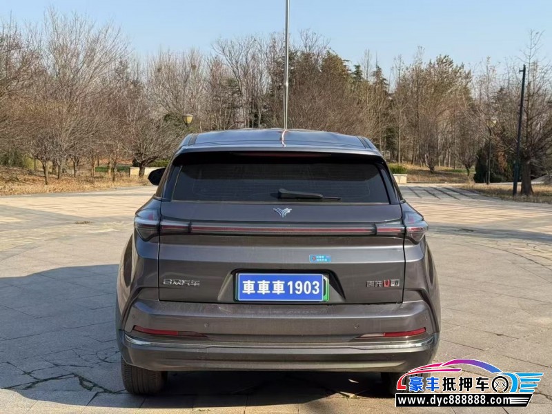 23年哪吒U轿车抵押车出售