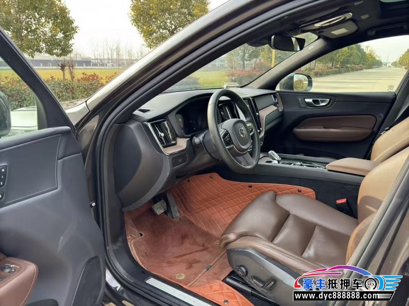 23年沃尔沃XC60轿车抵押车出售
