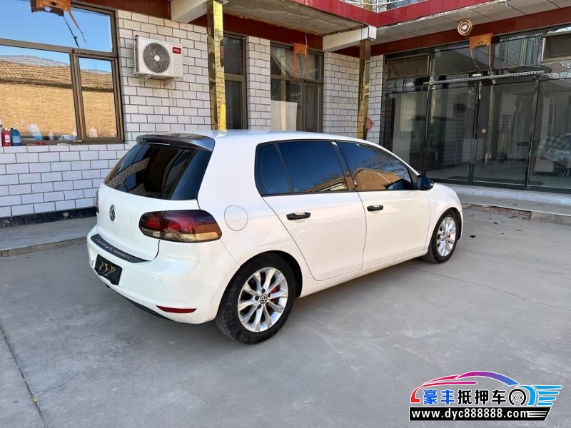 10年大众高尔夫轿车抵押车出售