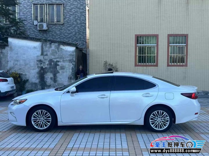 17年雷克萨斯ES轿车抵押车出售