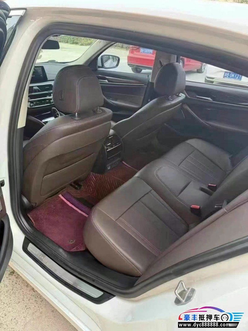 20年宝马5系轿车抵押车出售