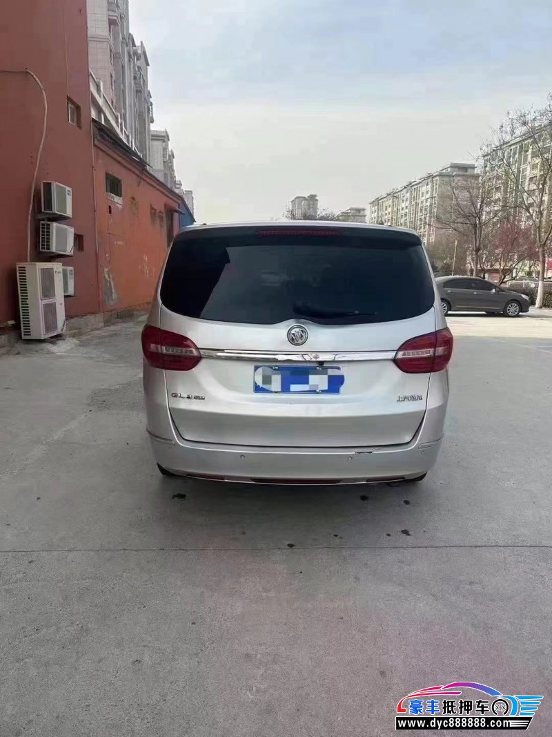 17年别克GL8轿车抵押车出售