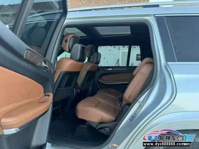 18年奔驰GLS轿车抵押车出售