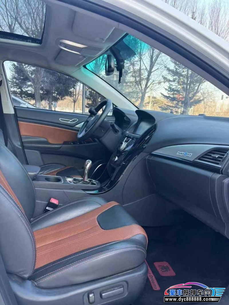 15年比亚迪秦轿车抵押车出售