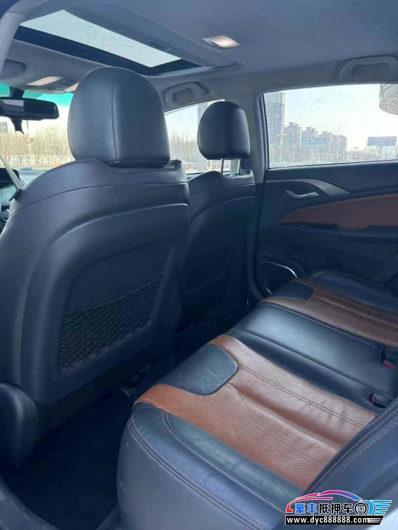 15年比亚迪秦轿车抵押车出售