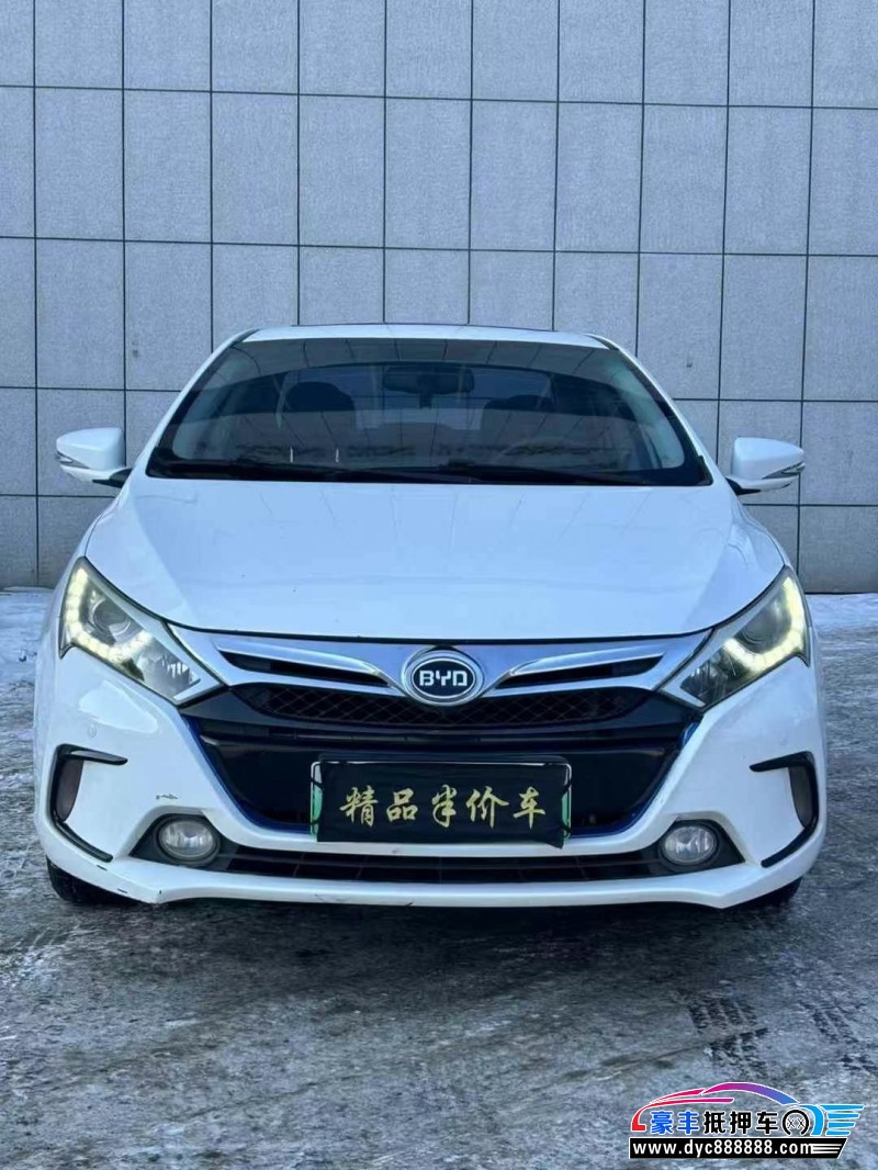 15年比亚迪秦轿车抵押车出售