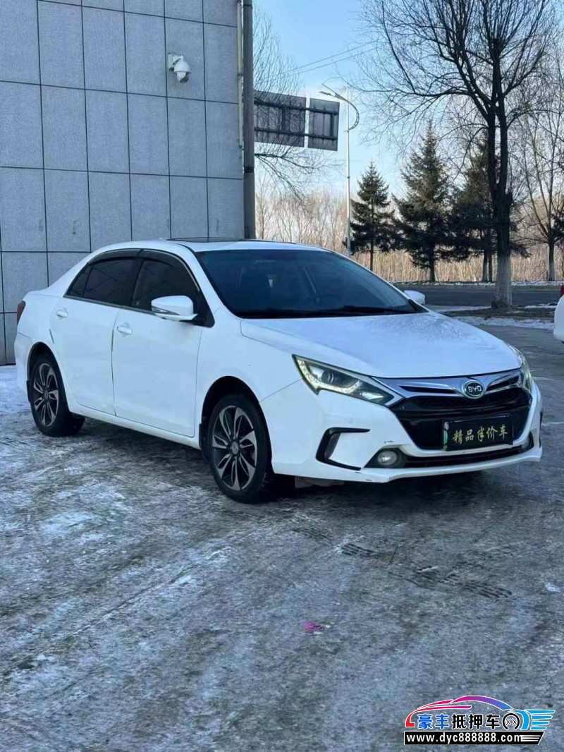 15年比亚迪秦轿车抵押车出售