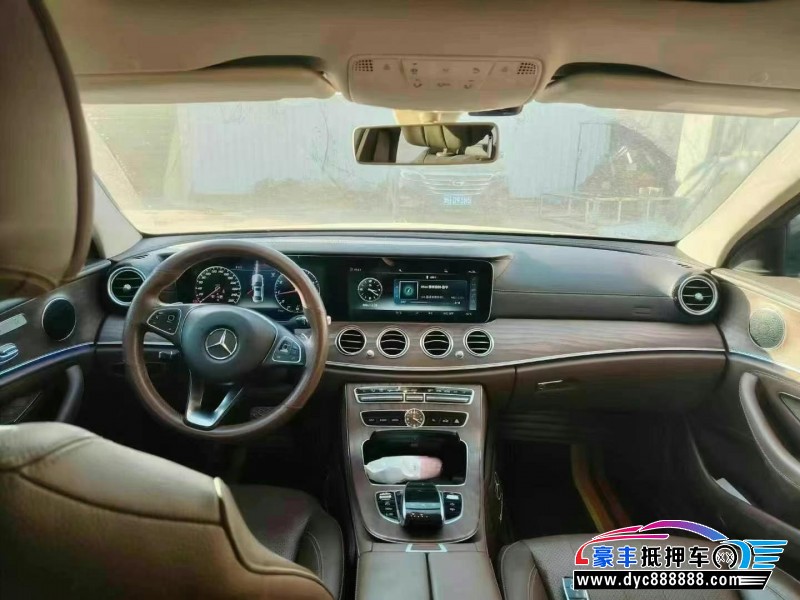 18年奔驰E轿车抵押车出售