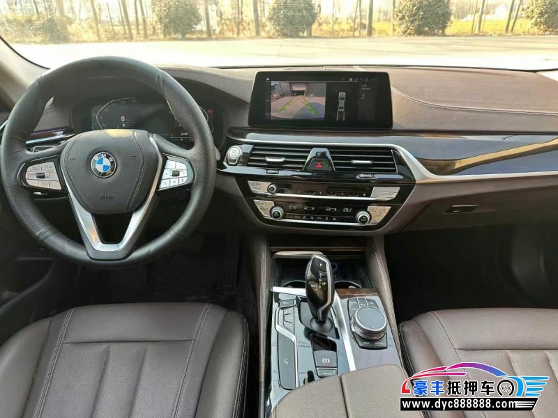 19年宝马5系轿车抵押车出售