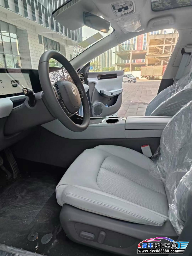 25年零跑c01轿车抵押车出售