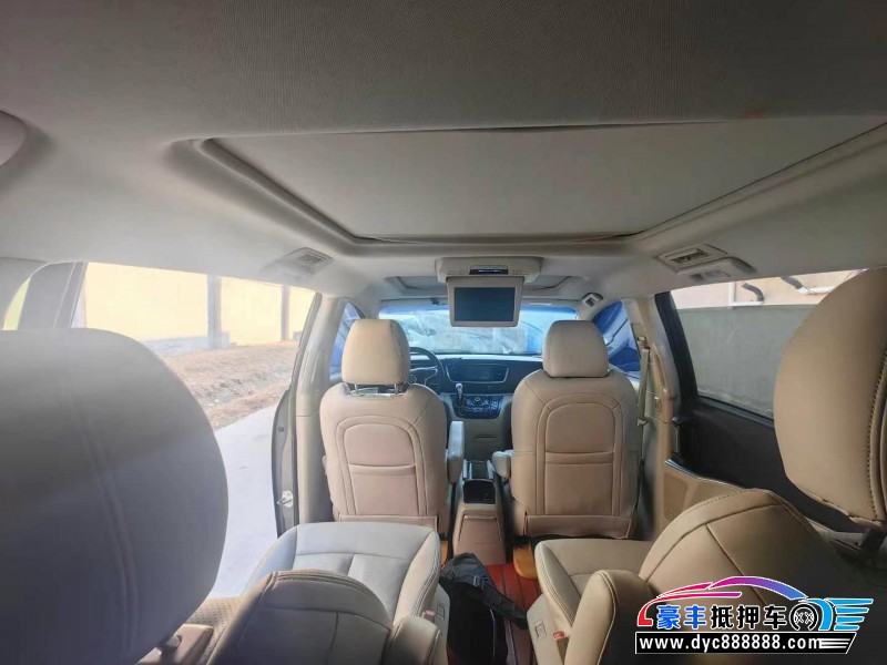 16年别克GL8轿车抵押车出售