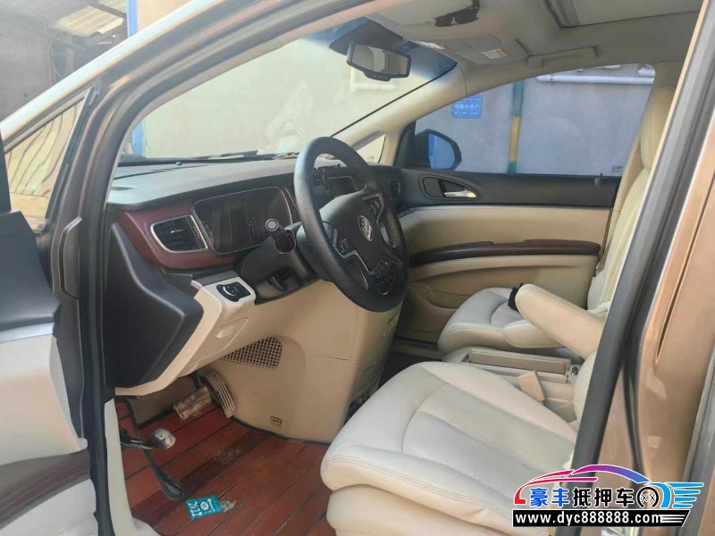 16年别克GL8轿车抵押车出售