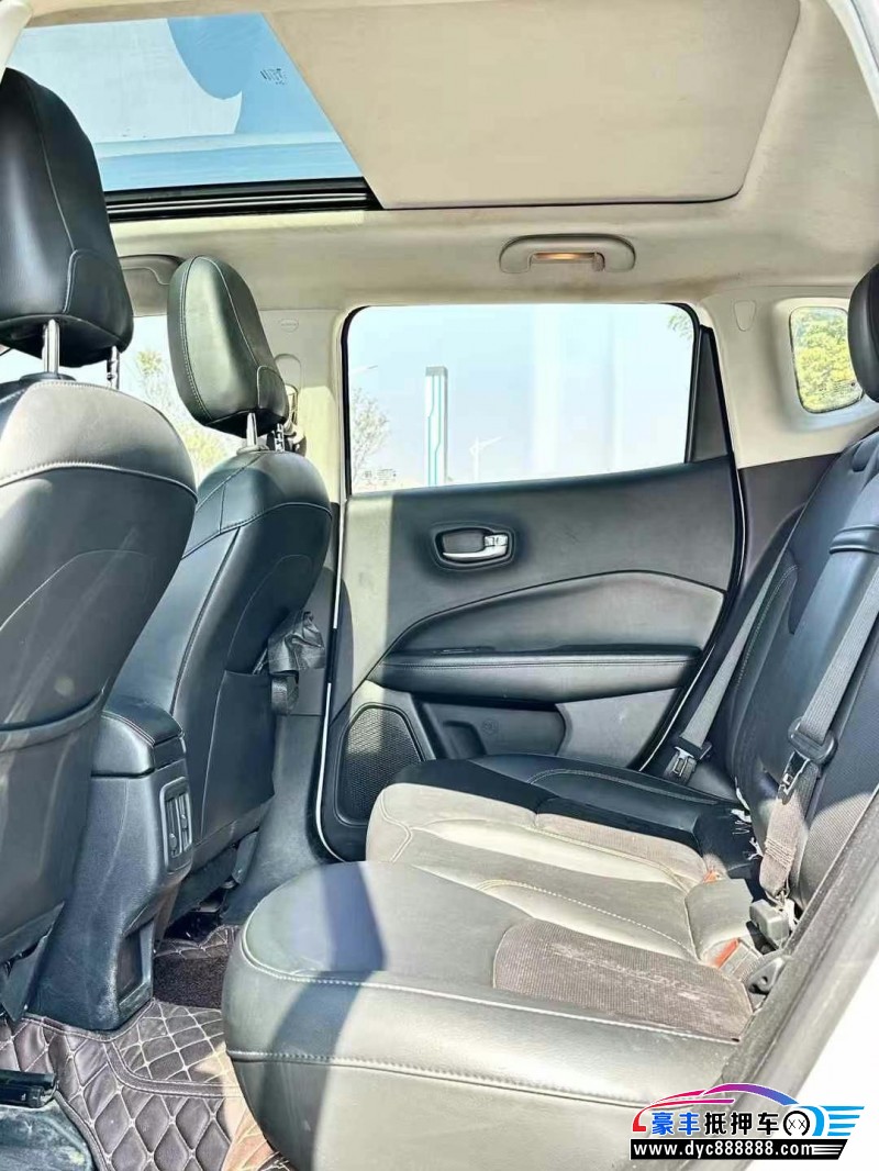 20年Jeep指南者轿车抵押车出售