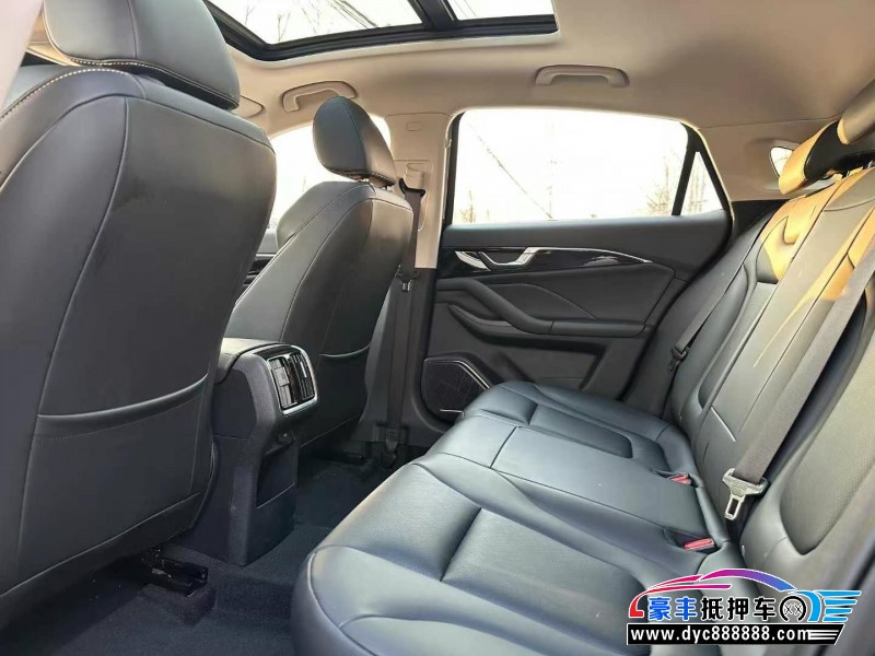 24年奔腾B70轿车抵押车出售