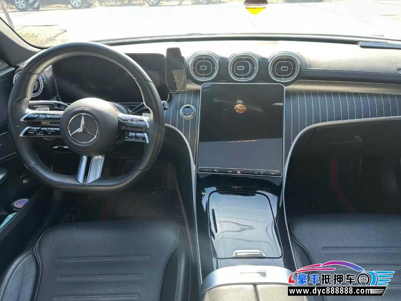 22年奔驰C轿车抵押车出售