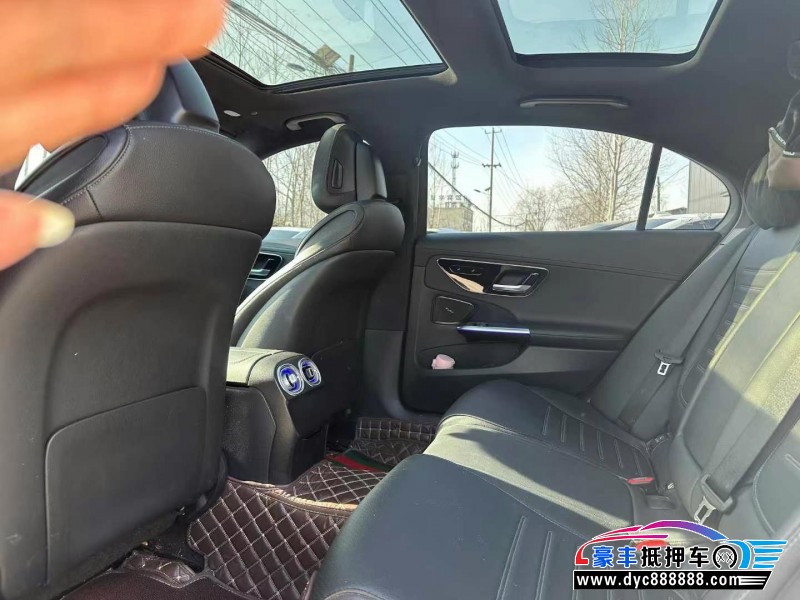 22年奔驰C轿车抵押车出售