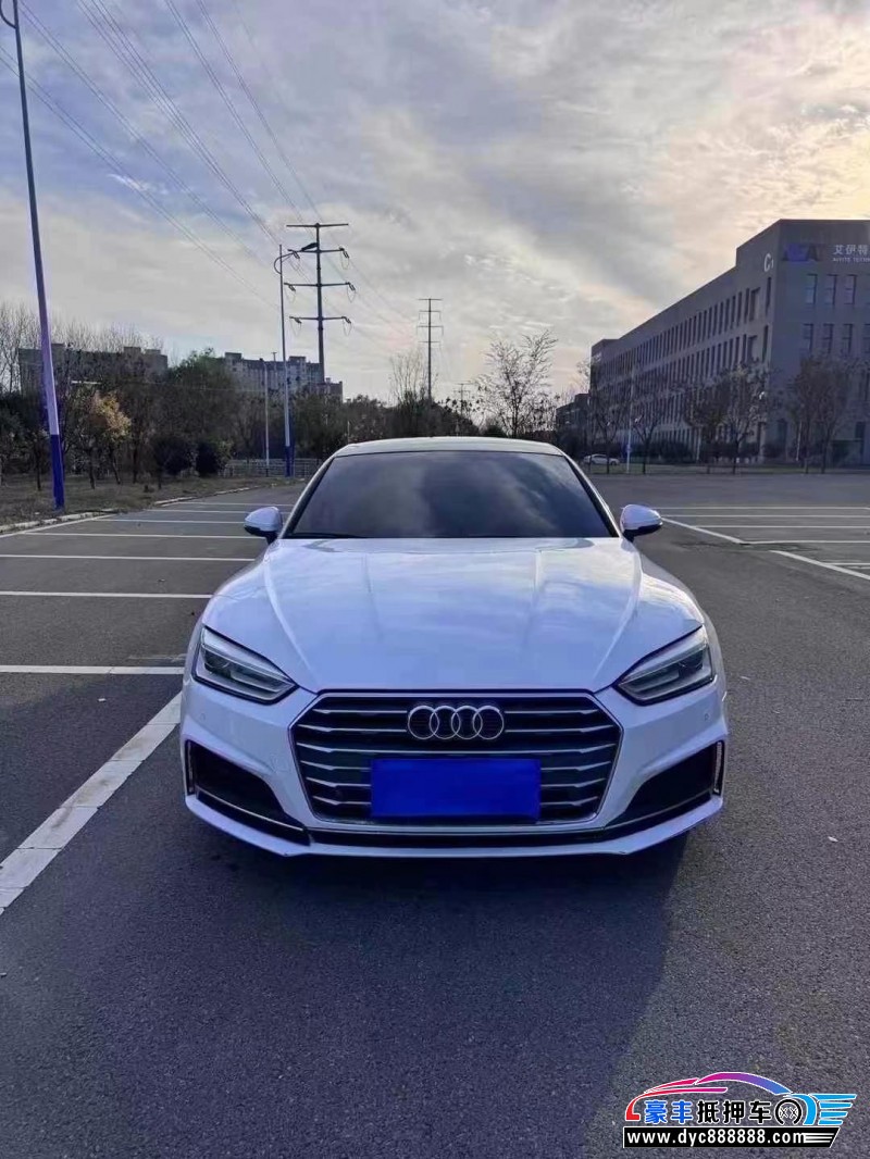 18年奥迪A5轿车抵押车出售