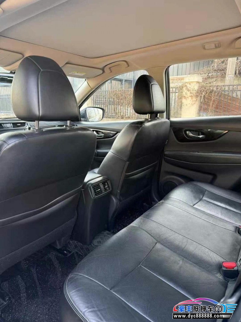 18年日产奇骏轿车抵押车出售