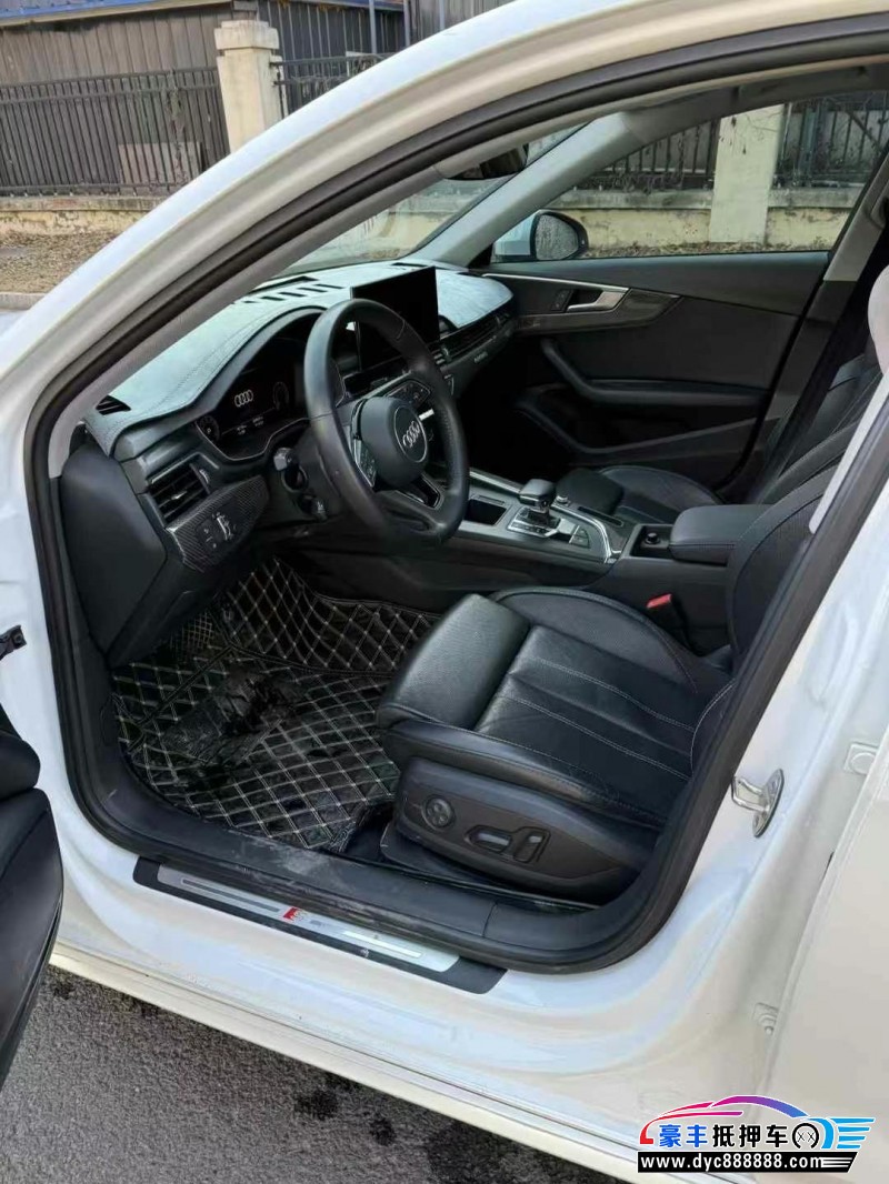22年奥迪A4L轿车抵押车出售