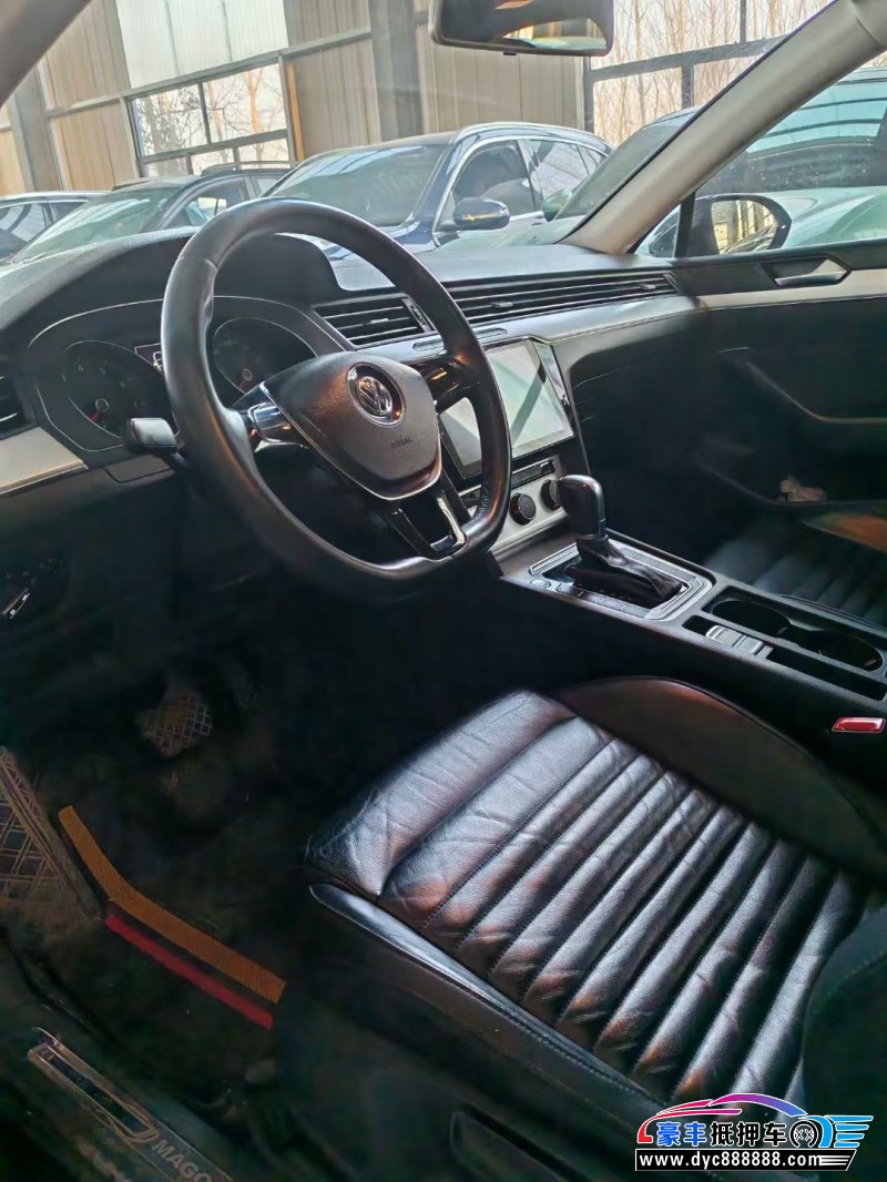 17年大众迈腾轿车抵押车出售