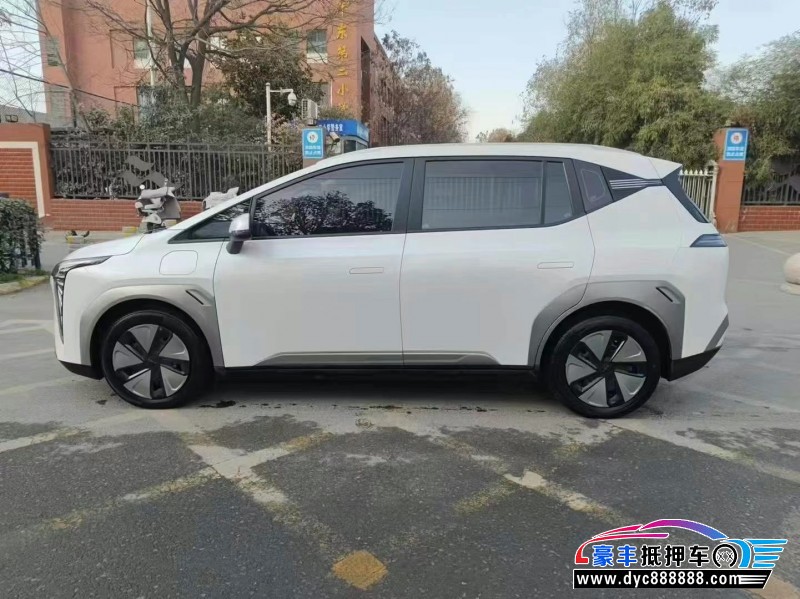 24年埃安Y70轿车抵押车出售