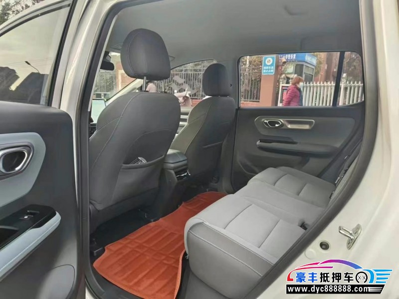 24年埃安Y70轿车抵押车出售