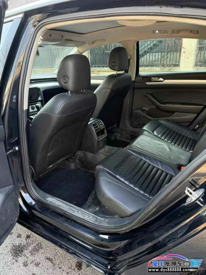 19年大众迈腾轿车抵押车出售