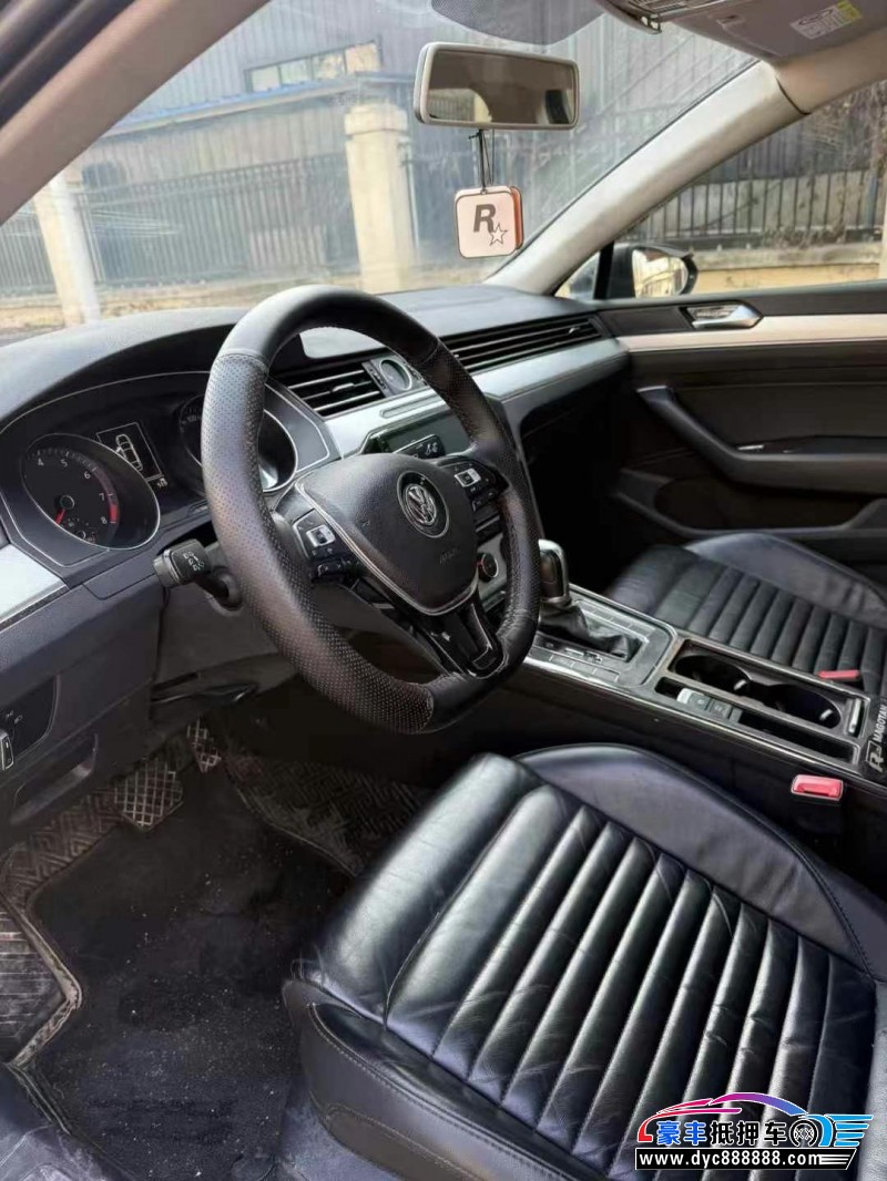 19年大众迈腾轿车抵押车出售