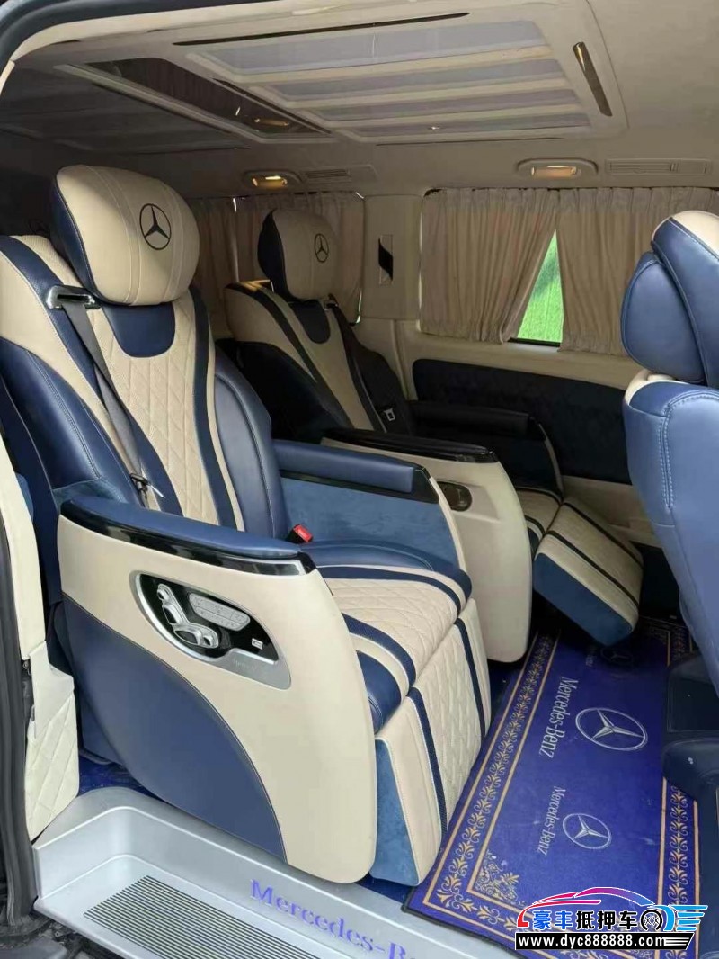 21年奔驰威霆轿车抵押车出售